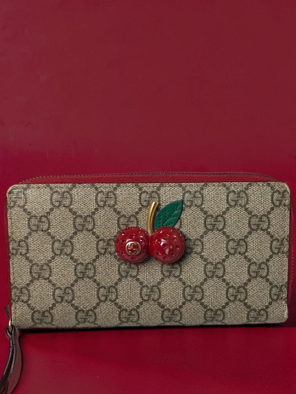 GUCCI GG Supreme 3D Cherry Long Zip Around Wallet 😍🍒♥️